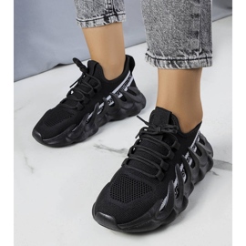 Fekete tornacipő divatos Beth talpon 1