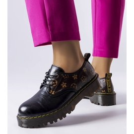 Eugenia fekete csizma barna betétekkel 1