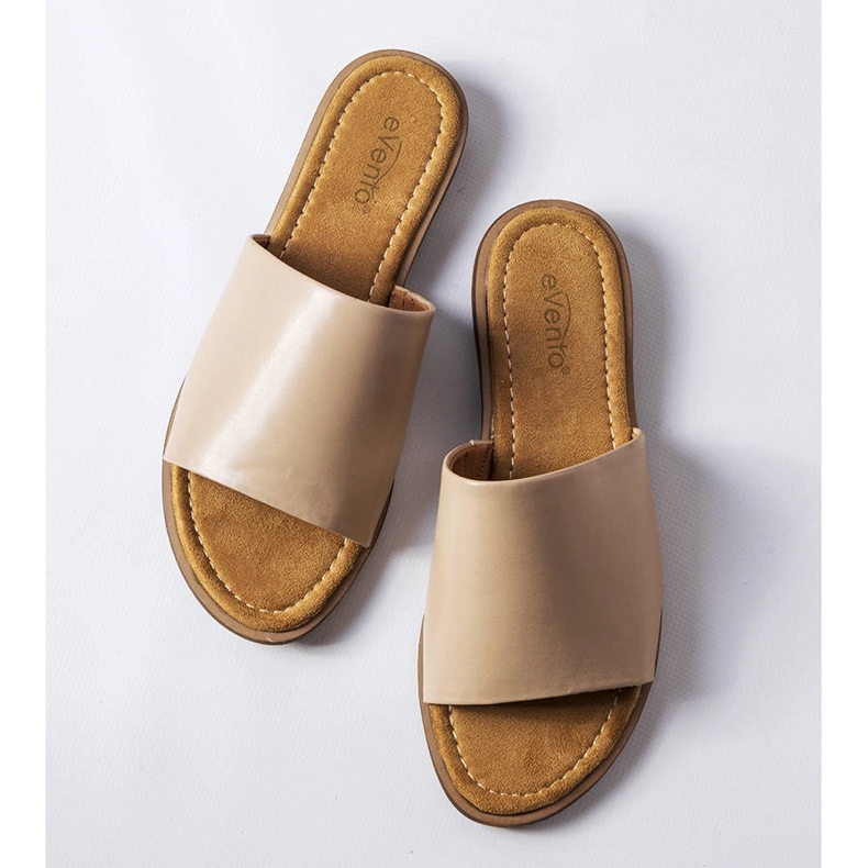 Elegáns bézs papucs a Mainville-től 1