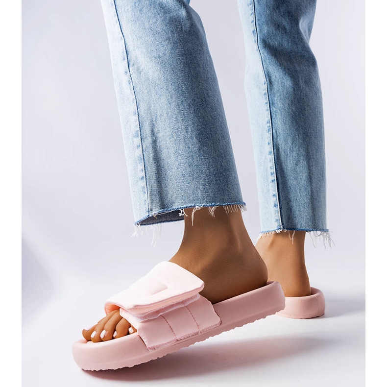 BM Rózsaszín tépőzáras papucs az Alerontól 1