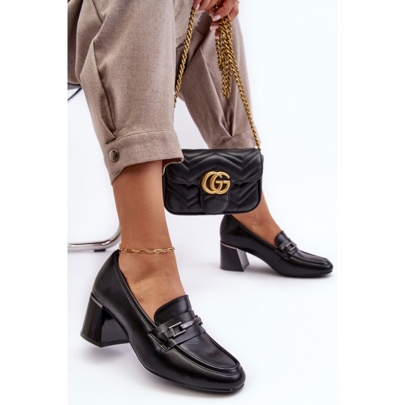 Vinceza Bőr pumpák egy magas sarkú fekete Idona 1