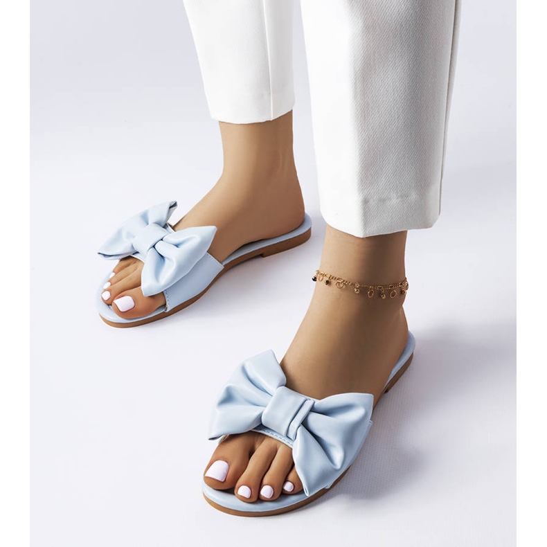 BM Kék elegáns szandál masnival a Garnier márkától 1