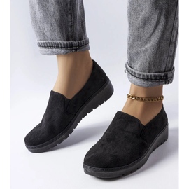 Pirn márka fekete cipői 1