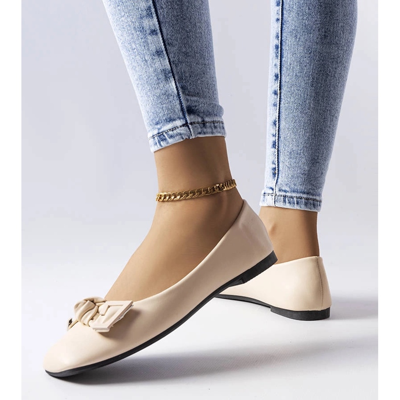 Világos bézs balerinák masnival a Tabitha márkától 1