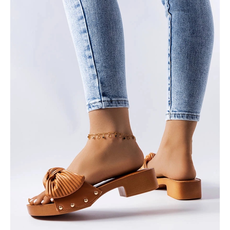 Rochefort barna alacsony sarkú csúszkák 2