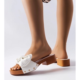 Rochefort fehér alacsony sarkú csúszkák 1