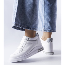 A Bonevil fehér tornacipő csillogó betétekkel 1