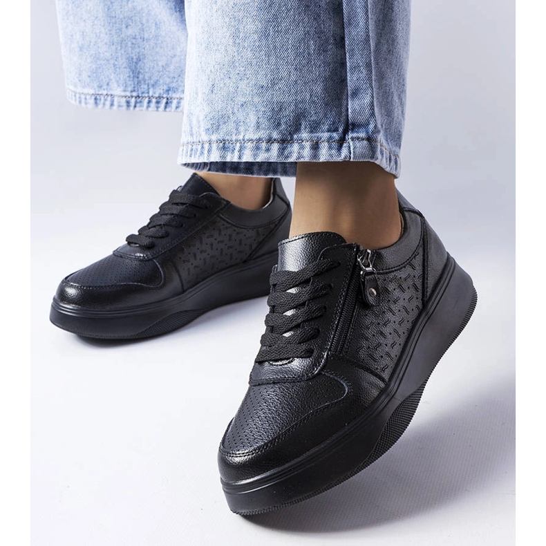 Fekete bőrcipő Jezzi cipzárral díszítve 1 Fekete bőrcipő Jezzi cipzárral díszítve 1