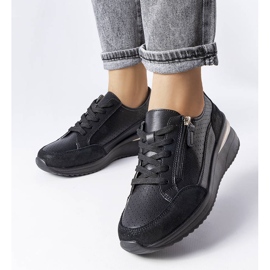 Fekete áttört bőr cipő Fleur 1