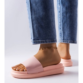 Rózsaszín papucs a Paquette platformon 2