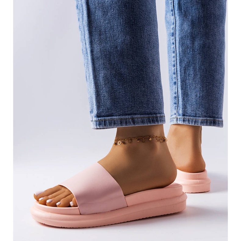 Rózsaszín papucs a Paquette platformon 2