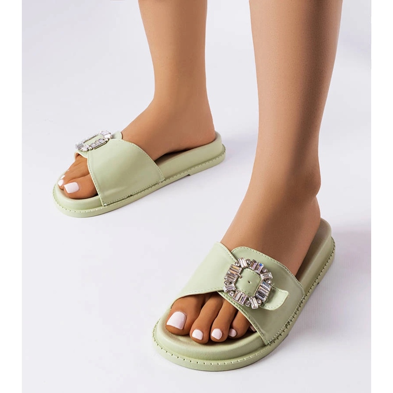 Griegsvei cirkonokkal díszített zöld csúszdák 1