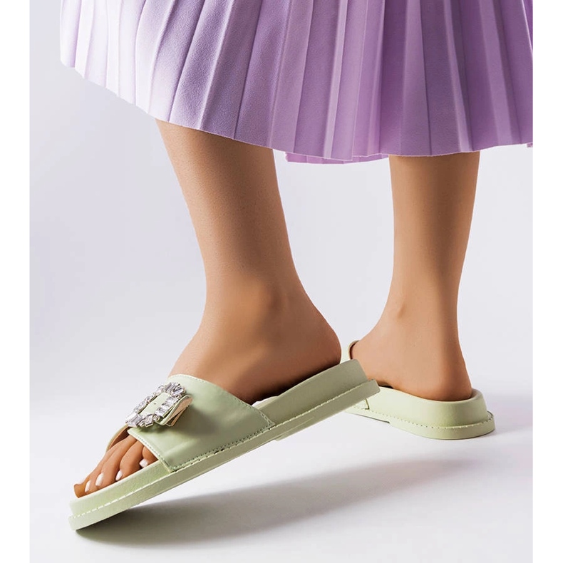 Griegsvei cirkonokkal díszített zöld csúszdák 2