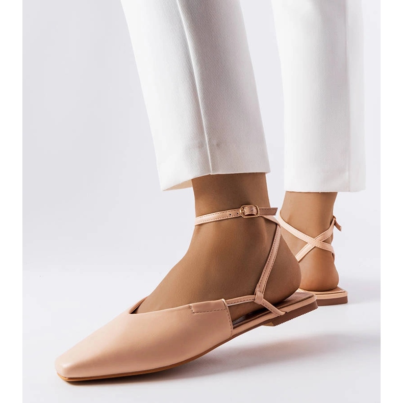 Rózsaszín zárt szandál 1