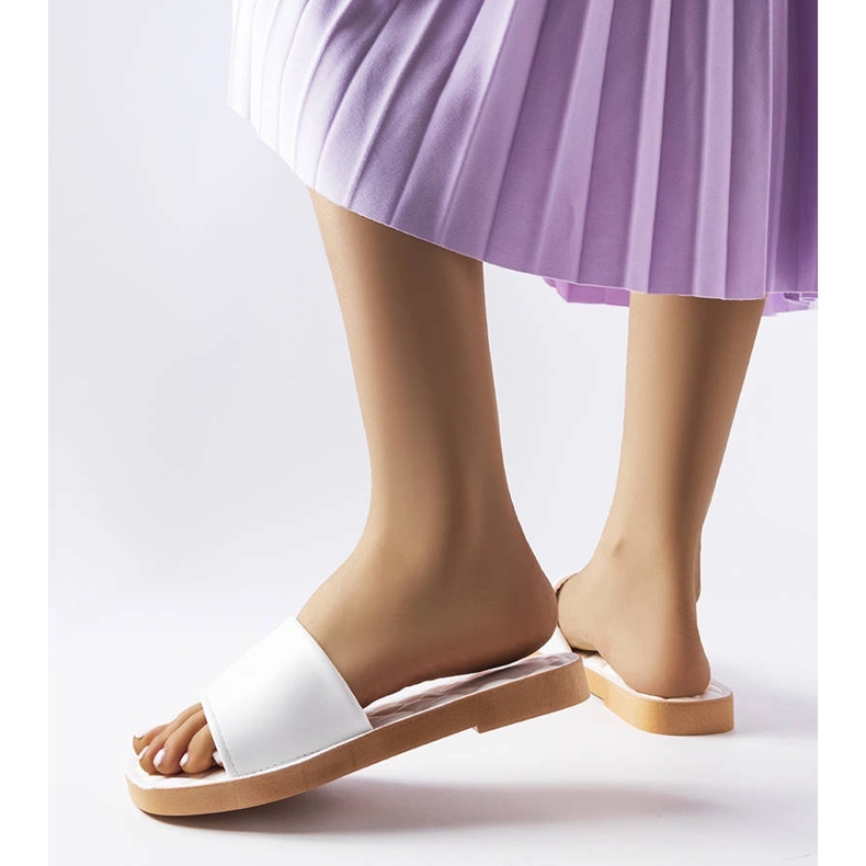 Chatigny fehér gumipapucs 1