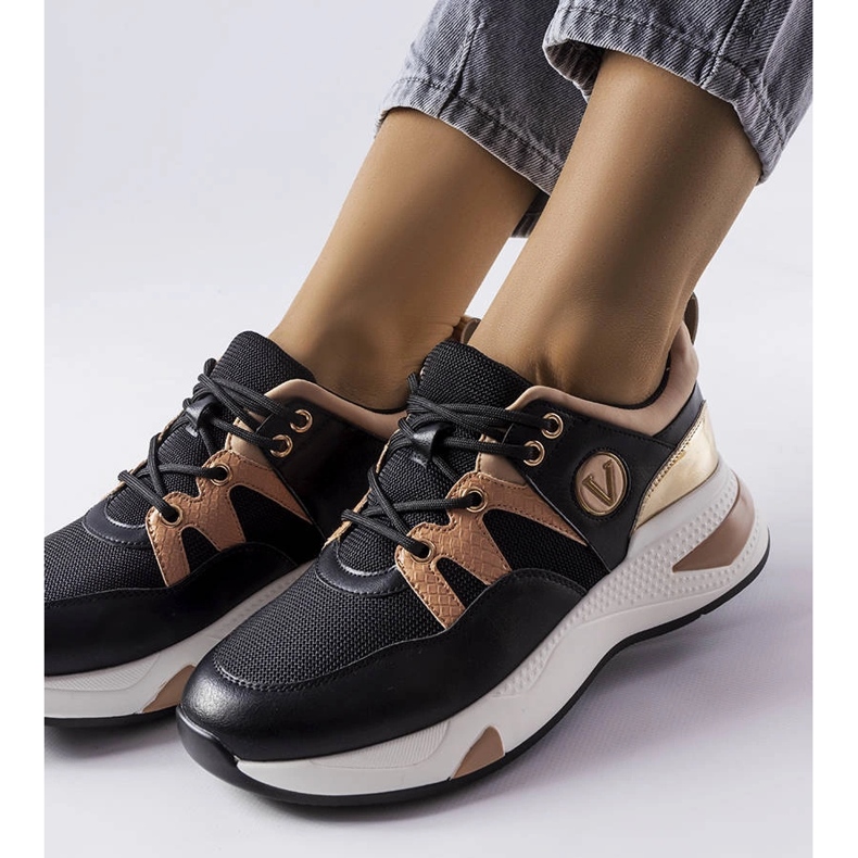 Fekete Vinceza tornacipő 1