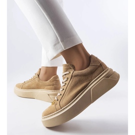 Karino bézs velúr cipő 1