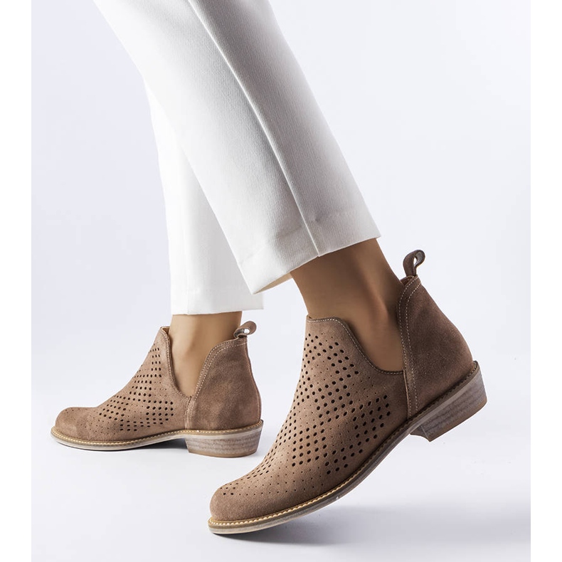 BM Karino barna áttört bőrcsizma 2