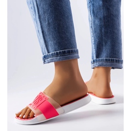 Rózsaszín gumipapucs Párizsból 1