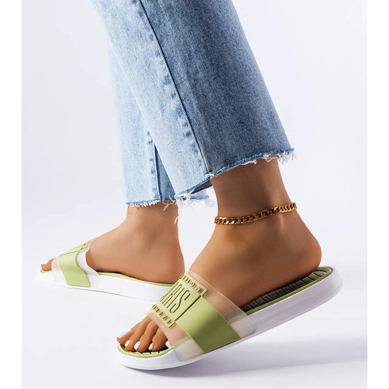 Zöld gumipapucs Párizsból 1