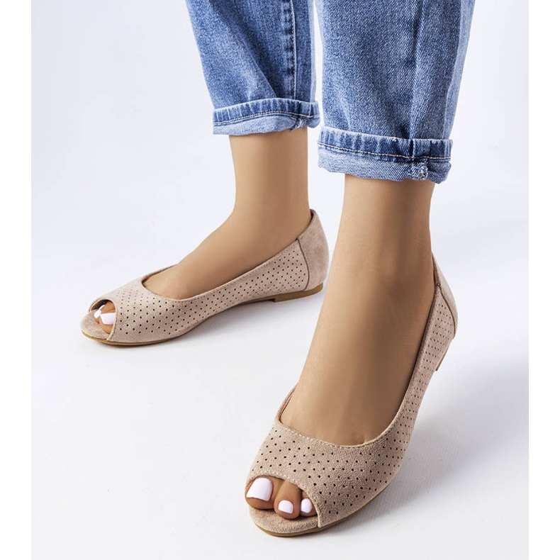 Bézs áttört balerinák az Agate-tól 1 Bézs áttört balerinák az Agate-tól 1