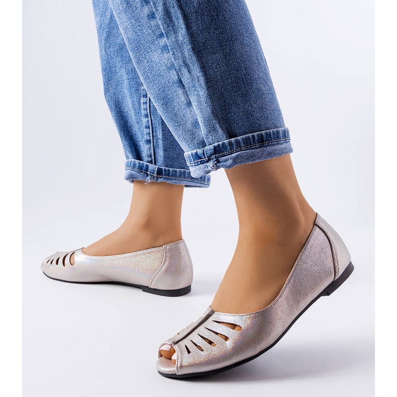 Ezüst metál kivágású balerinák a Fongemie-től 1