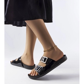 Fekete lakkozott csúszdák Norcross csatokkal 1