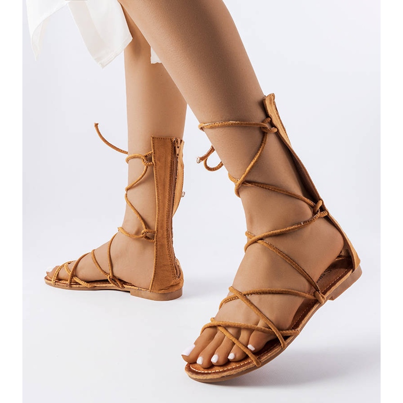 Heliport barna magasra kötött szandál 1