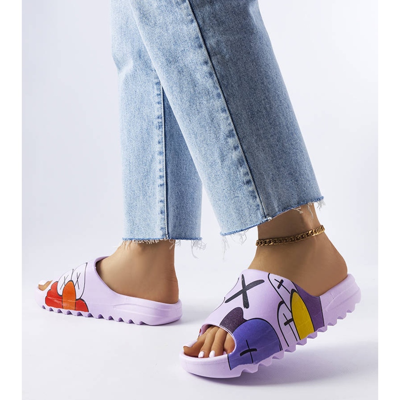 Lila papucs nyomatokkal 2