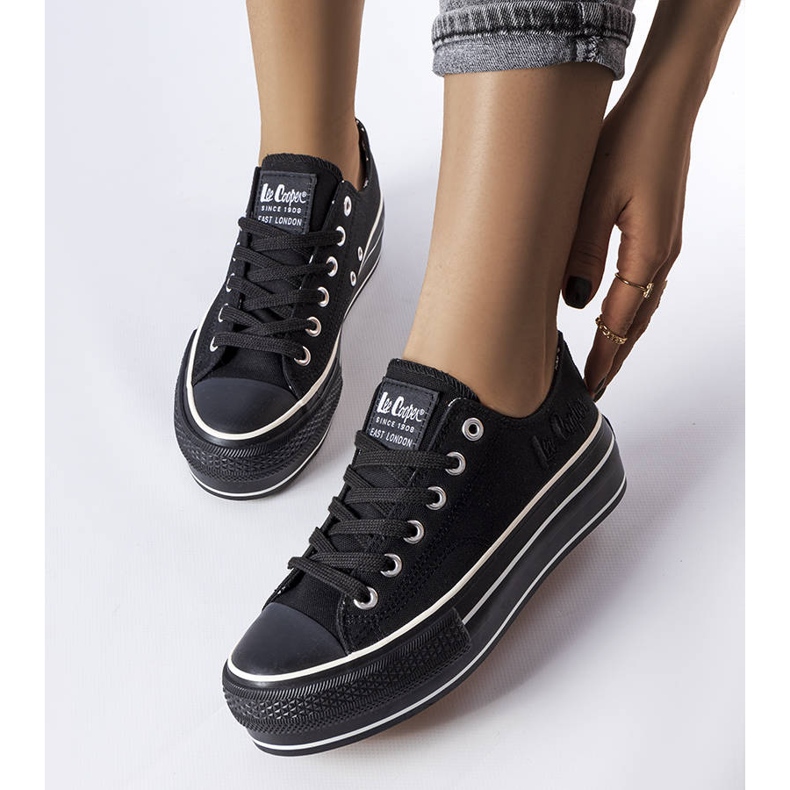 Lee Cooper LCW-22-31-0843L fekete tornacipő 1