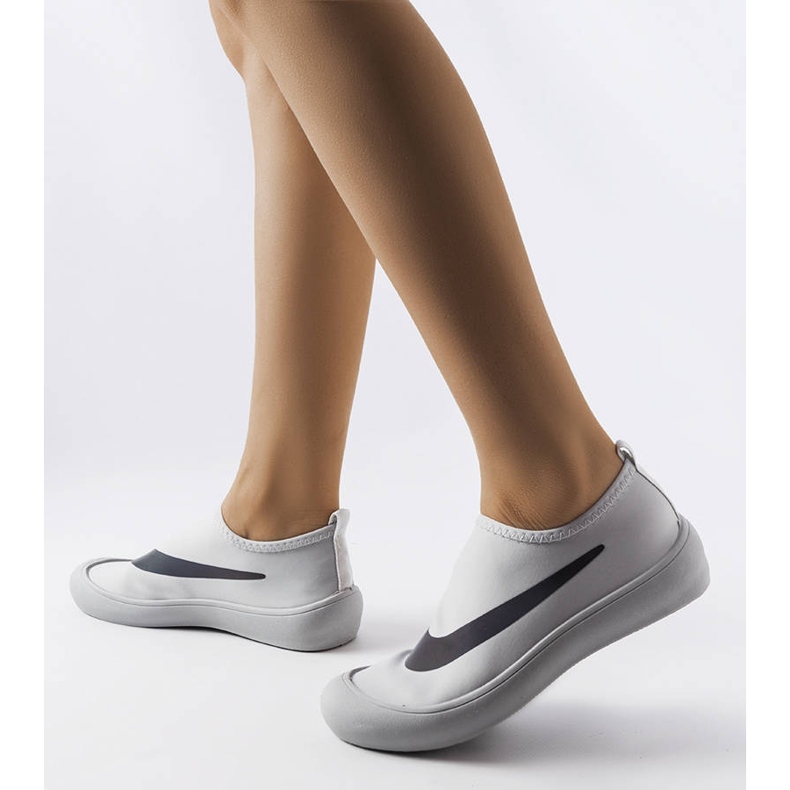 Szürke elasztikus tornacipő a Stover márkától 1