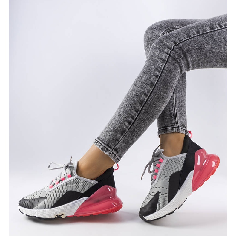 Udvari szürke sportcipő 1