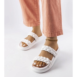 Angas fehér papucs 1