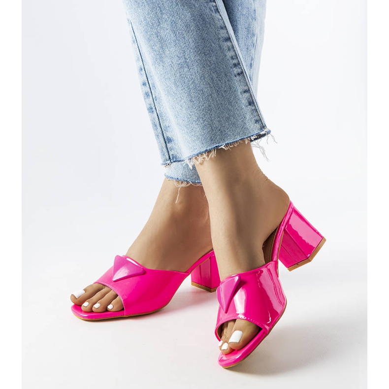 Rózsaszínre lakkozott Branch oszlopos csúszkák 2