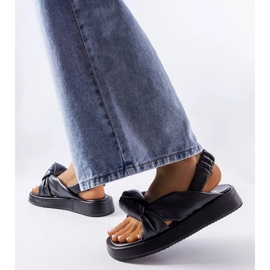 A márka fekete ékszandálja Clarice 2 A márka fekete ékszandálja Clarice 2