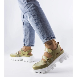 Zöld tornacipő masszív talpon a Djurs-tól 1