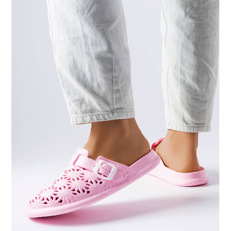 Rózsaszín áttört gumi csúszdák a Peverelltől 1