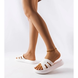 Coudert fehér gumipapucs 1