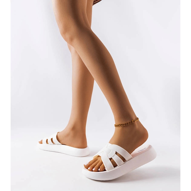 Coudert fehér gumipapucs 1