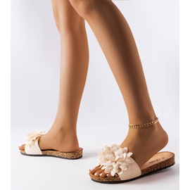 Farland virágokkal díszített bézs papucs 2