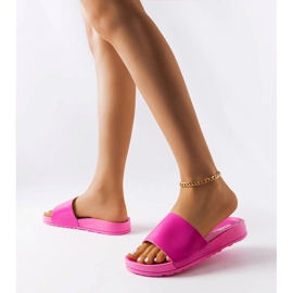 Rózsaszín gumi csúszdák a Sabourintól 2 Rózsaszín gumi csúszdák a Sabourintól 2