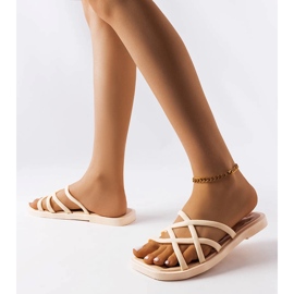 Pearlman bézs színű gumi csúszdák 1