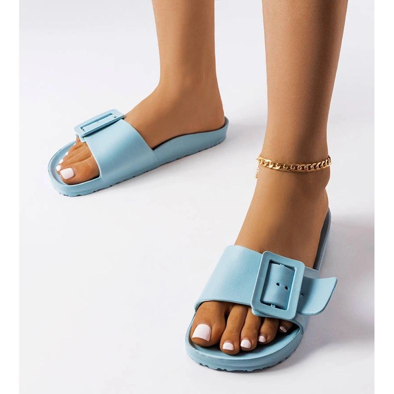 Kék gumi csúszdák csattal a Nelmtől 1