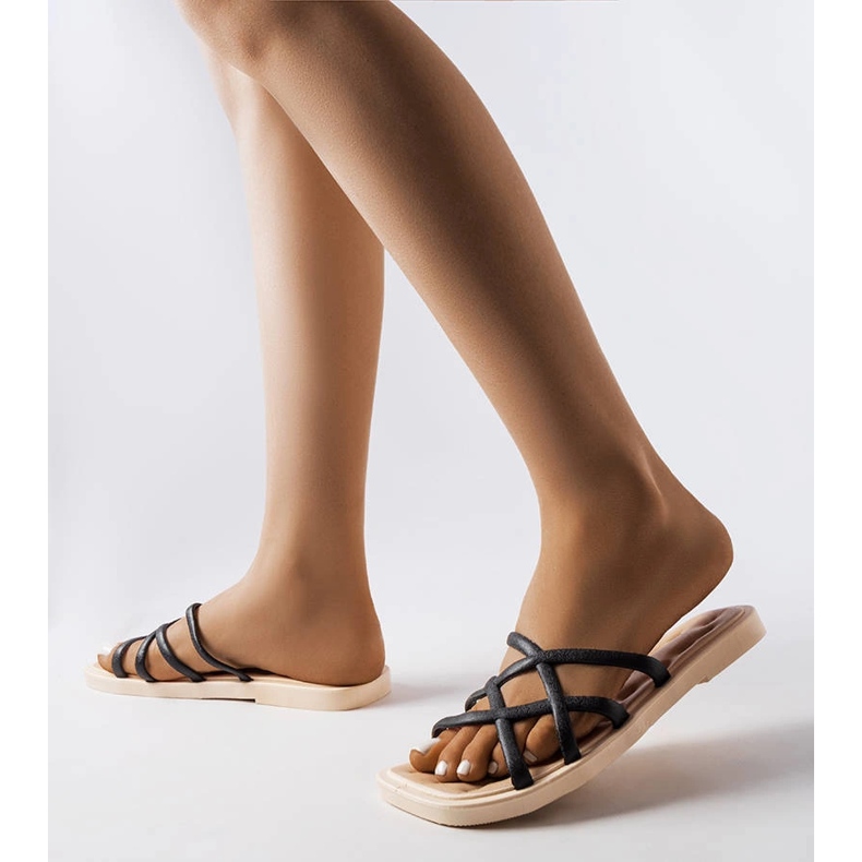 Fekete gumi csúszdák a Pearlman-től 1