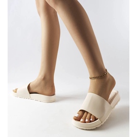 Sabourin bézs színű gumi csúszdák 2