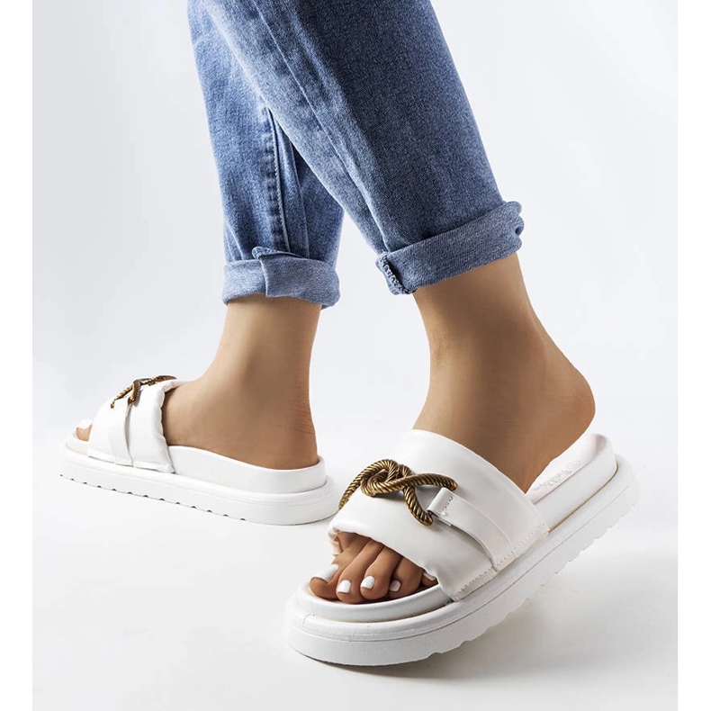 Frédérique fehér platformszandál 2