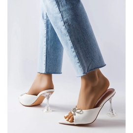 Cadenilla fehér strasszos magas sarkú szandál 1