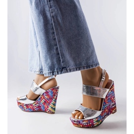 Ezüst díszítésű ékszandál a Westtide márkától 1