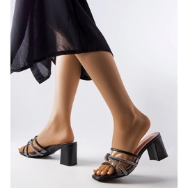 Fekete elegáns csúszkák strasszokkal az Elettiától 1