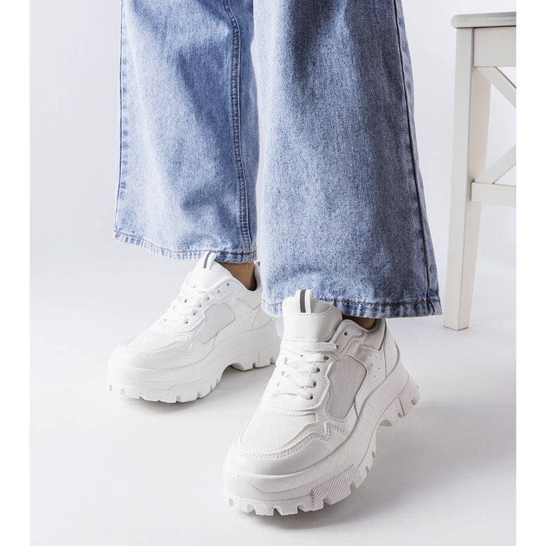 Fehér, vaskos Mikeladze tornacipő 1